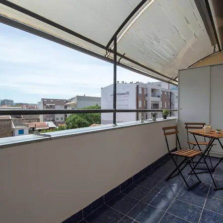 1-bedroom *